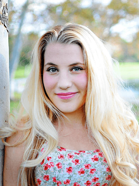 headshot of Olivia Kellett